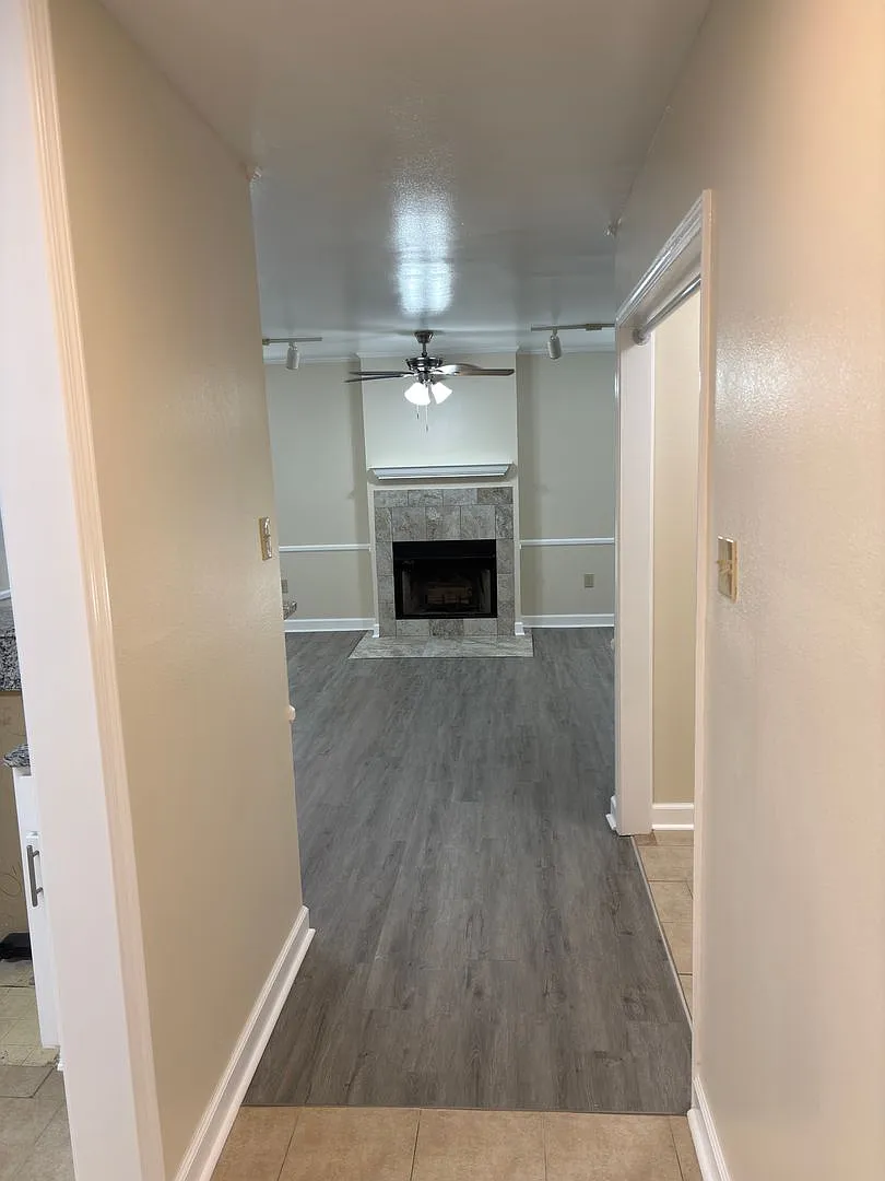 8144 Jefferson Park — Photo 4