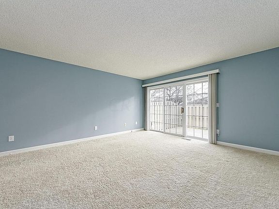 5th image of 2513 Gardenia Dr