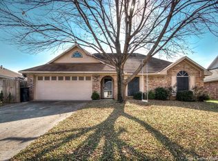 2208 Gen.taylor Pl, Bossier City, LA 71112