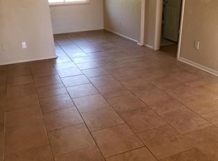 915 W Main St, Moore, OK 73160