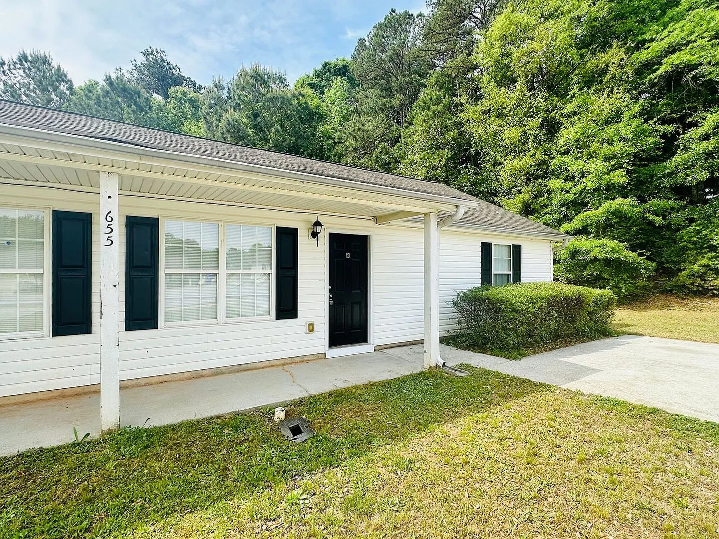 655 Baron Dr Unit B photo 1