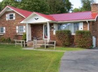 14049 Sandy Ridge Rd, Coeburn, VA 24230