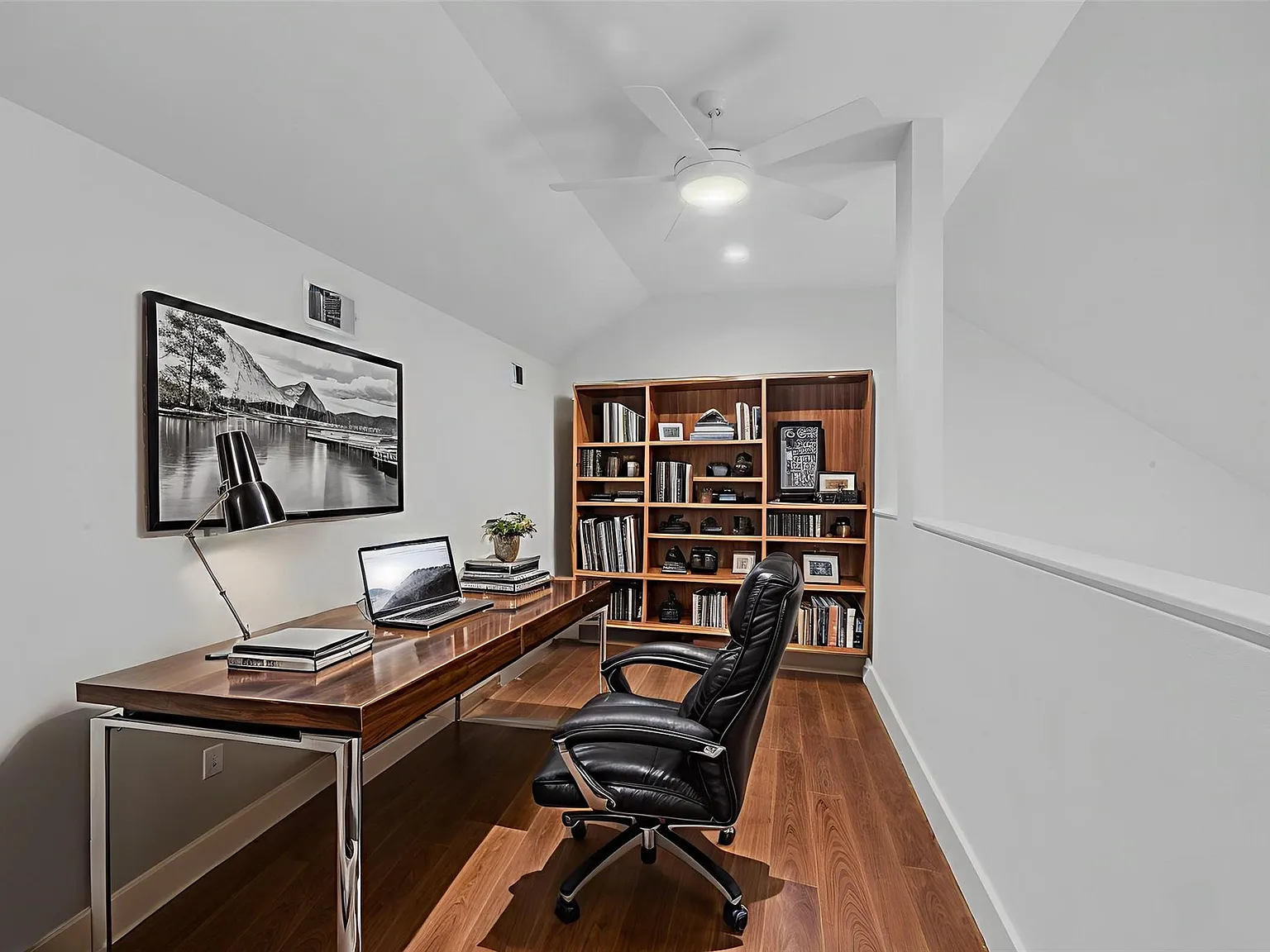 3 bed, 2.5 bath, 1846 sqft, $2,850 — Photo 2