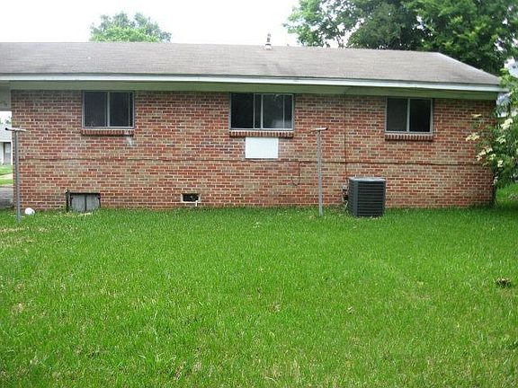 3rd image of 212 Meadow Lane Dr