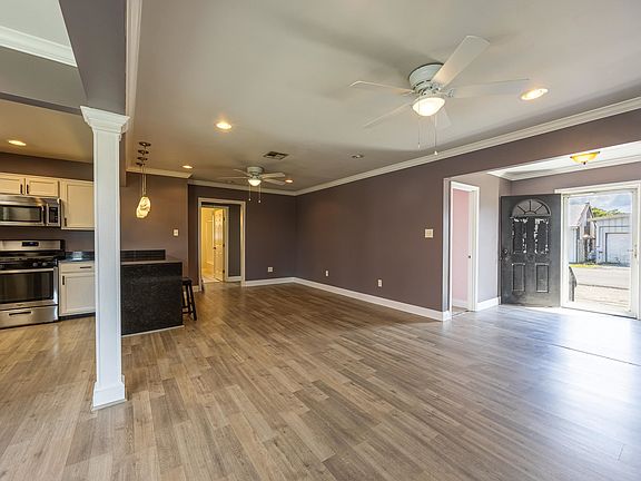 5th image of 614 Lafourche St