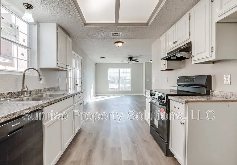 4713 Love Dr — Photo 14