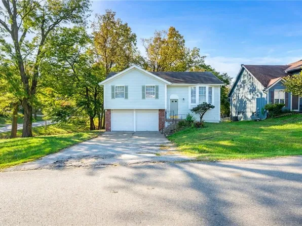 5511 NE 50th St, Kansas City, MO 64119