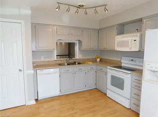 4862 Woods Edge Rd, Virginia Beach, VA 23462