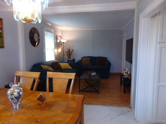 4th image of 4038 Pratt Ave