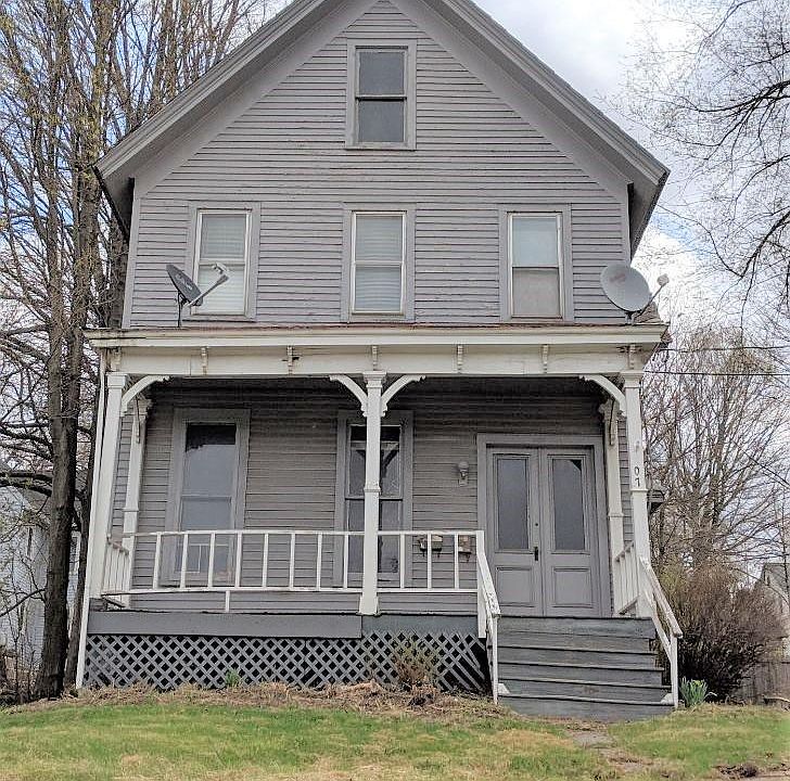 2nd image of 307 Willow Ave