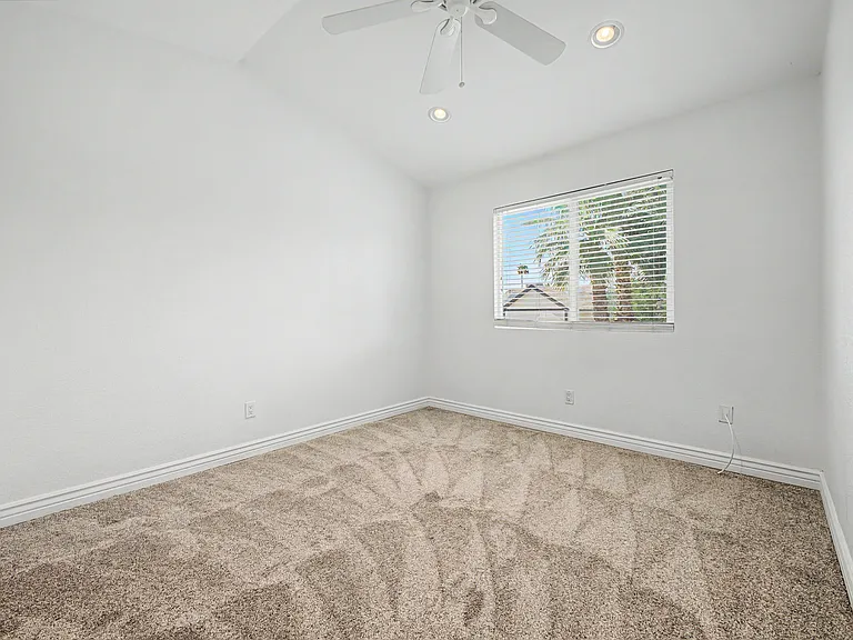 918 E Kristal Way — Photo 21