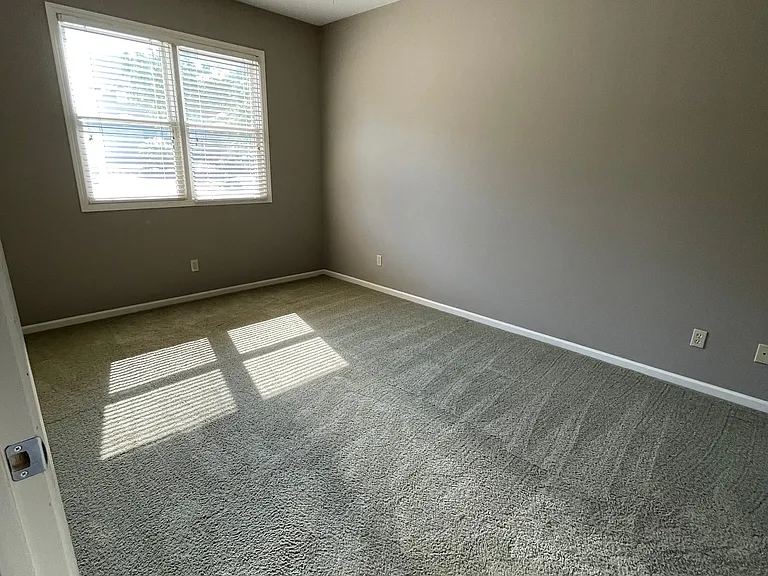 2100 Cherry Hill Dr #101 — Photo 8