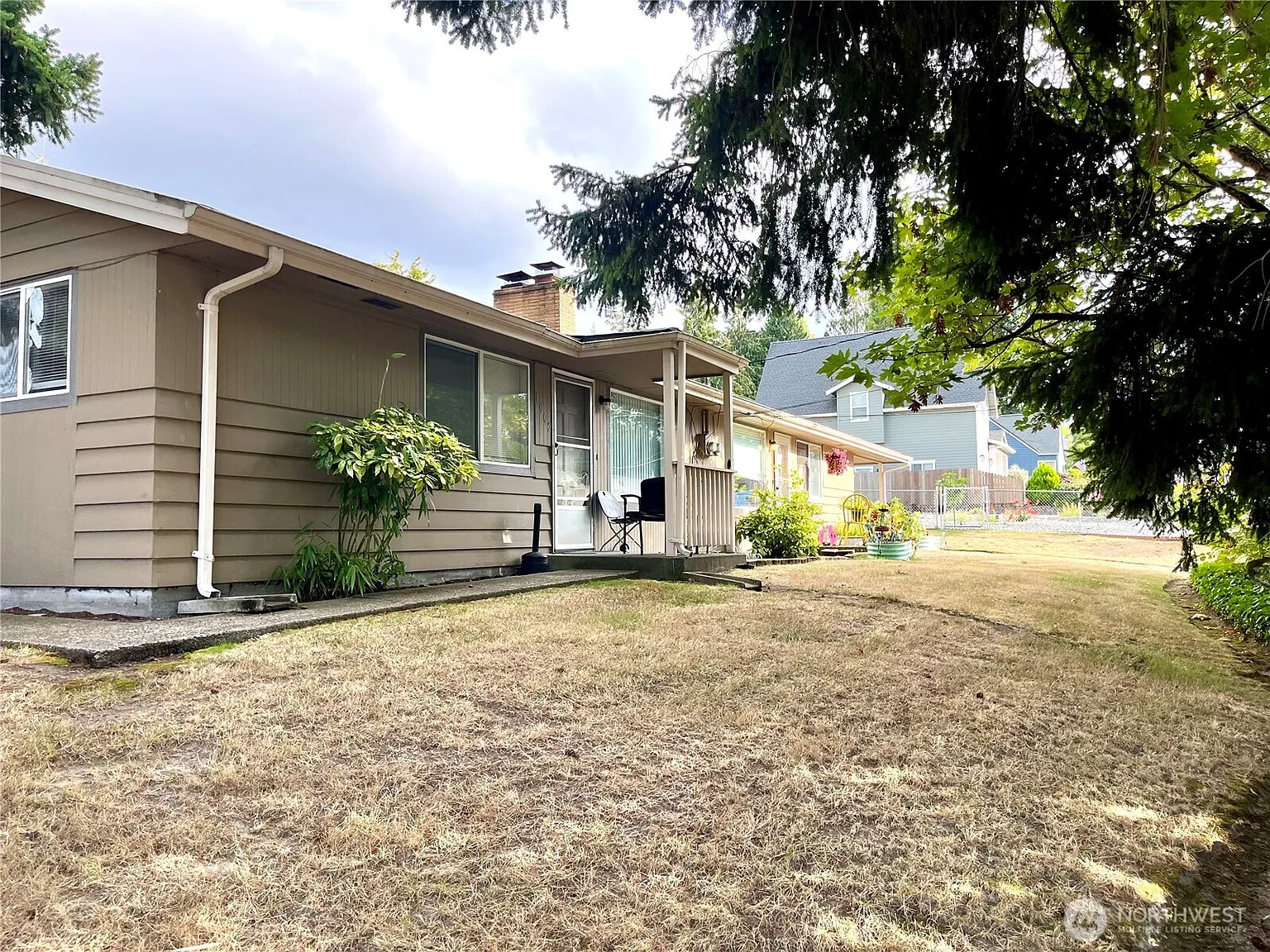 1004 15th Avenue photo 1