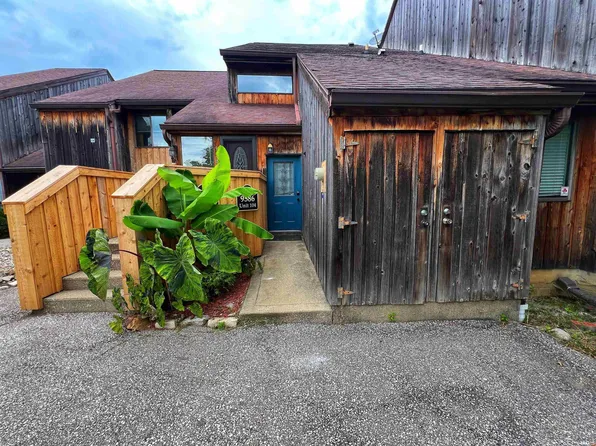 9586 S Pointe Lasalles Dr #104, Bloomington, IN 47401