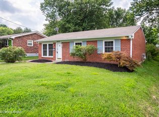 11800 Dearing Woods Dr, Louisville, KY 40272