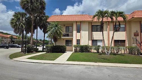 357 Lakeview Dr #201 Photo 1