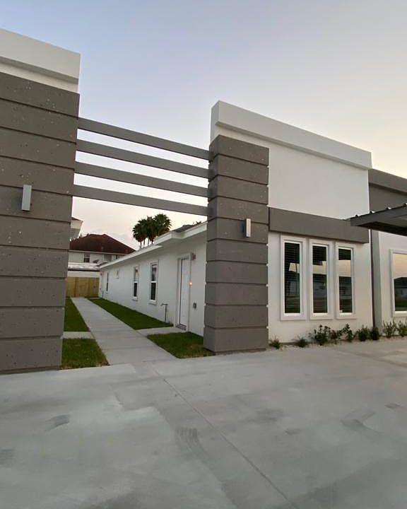 1st image of 4713 Magnolia Ave