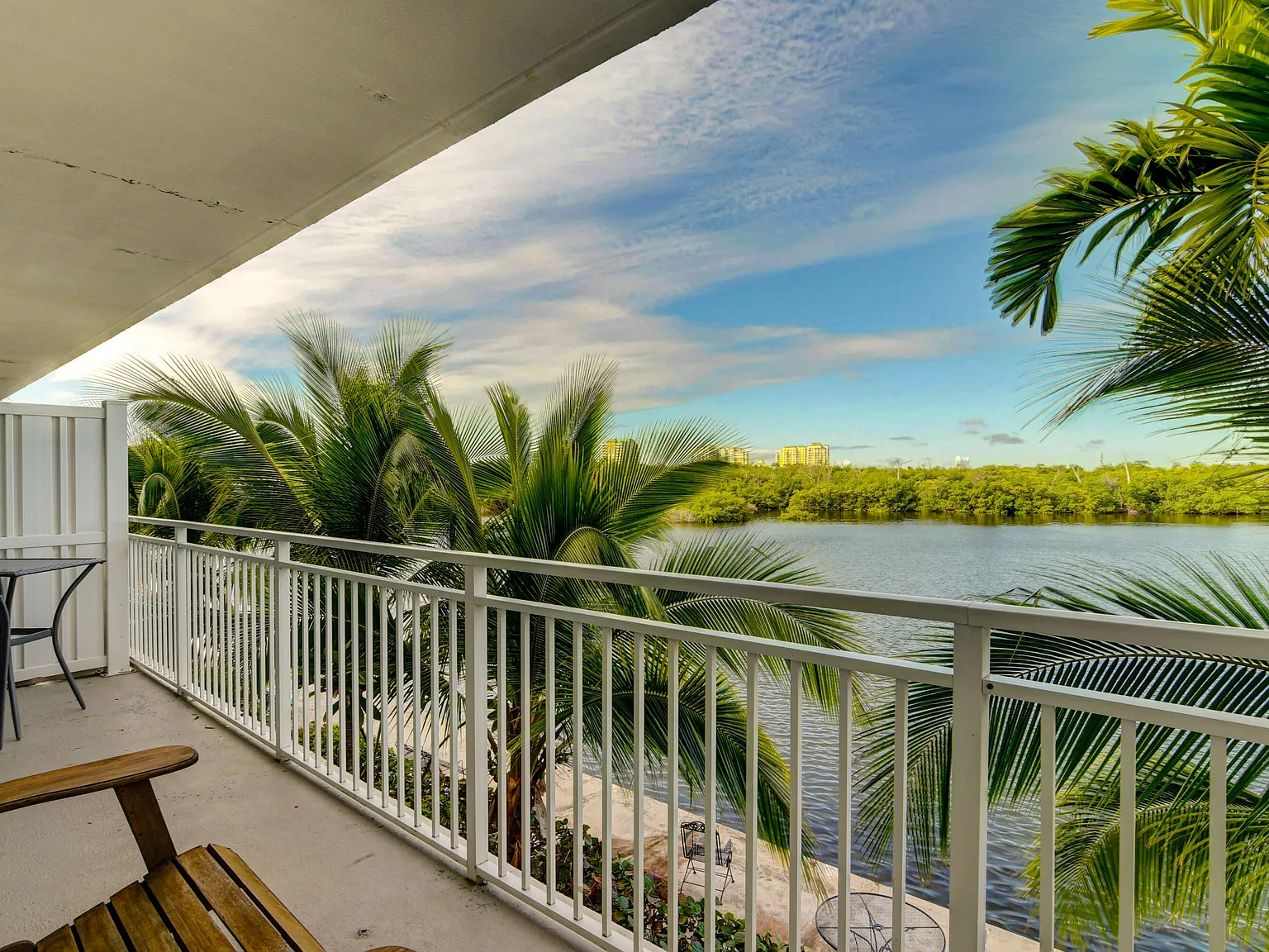 1 bed, 1.0 bath, 702 sqft, $3,500 — Photo 2