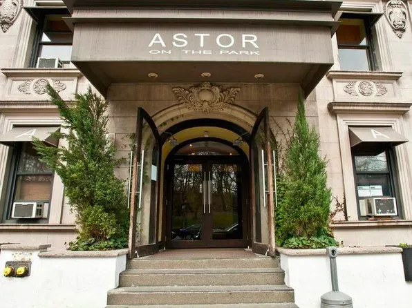 465 Central Park West