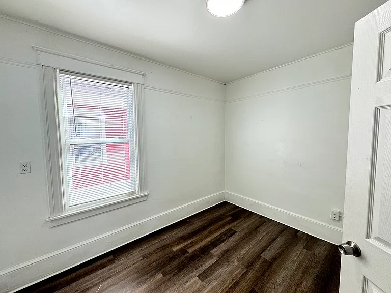 40 Lincoln Ave #2 — Photo 7