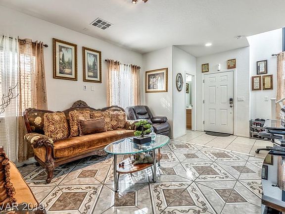 3rd image of 9136 Picturesque Ave