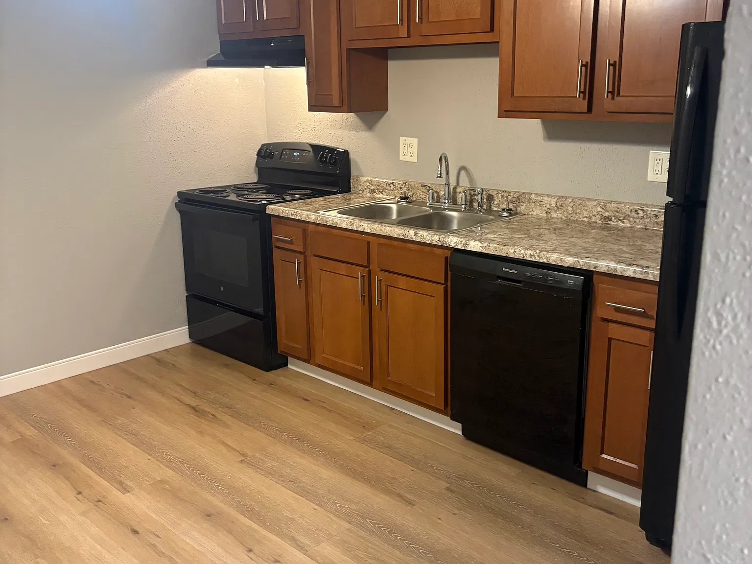1 bed, 600 sqft, $800 — Photo 3