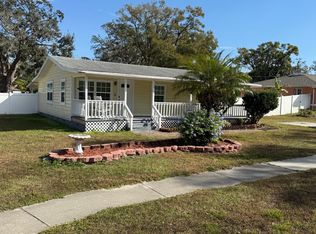 5910 11th St, Zephyrhills, FL 33542