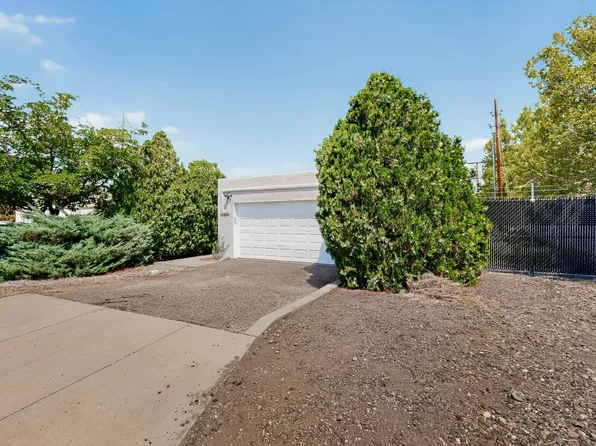 8317 San Joaquin Ave SE, Albuquerque, NM 87108