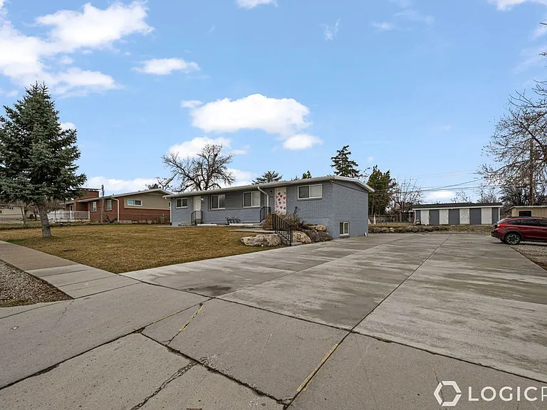 4218 S 4800 W — Photo 4