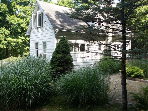 61 Christian St