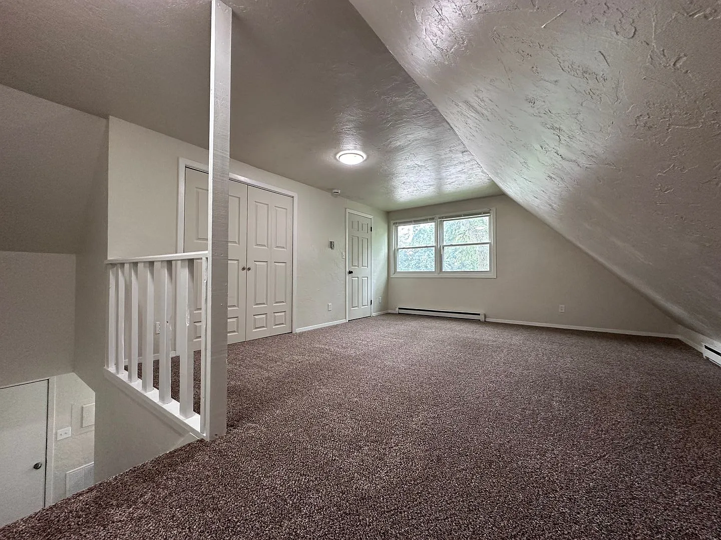 816 7th St - Duplex — Photo 2
