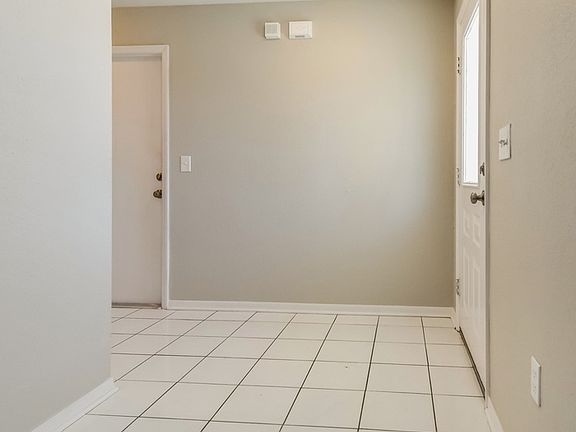 2nd image of 7116 Scenic Pl