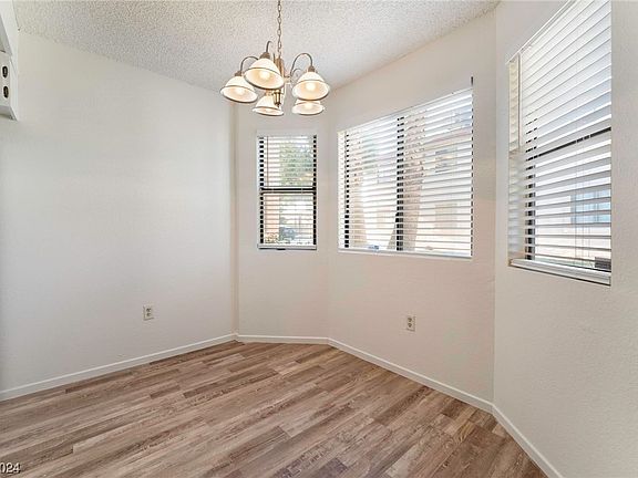 4th image of 849 Rock Springs Dr APT 102