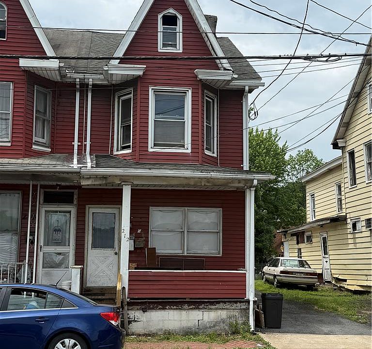 1st image of 212 Center St