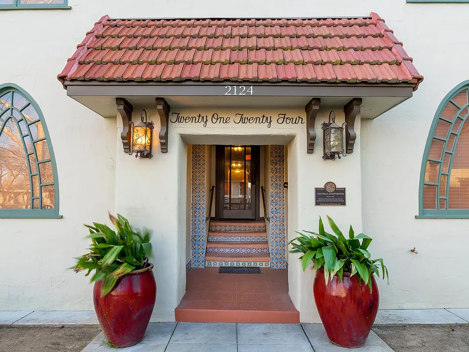2124 P St #4