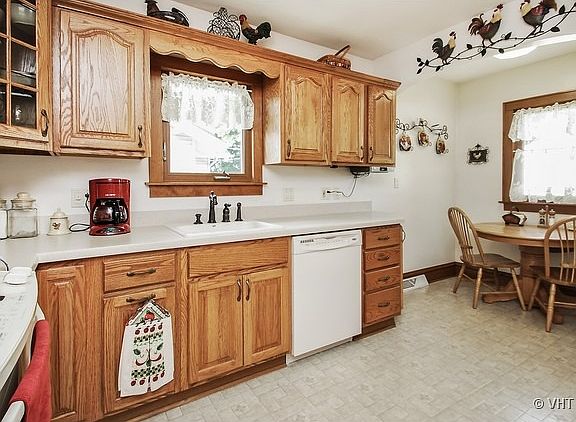 4th image of 218 Dorchester Ct