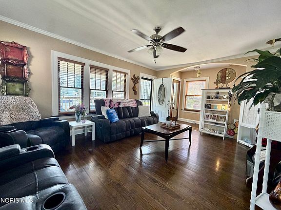 4th image of 5933 Acoma Dr