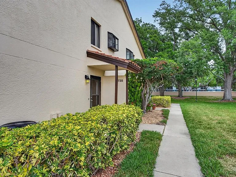 5735 Gardens Dr #5735 — Photo 1