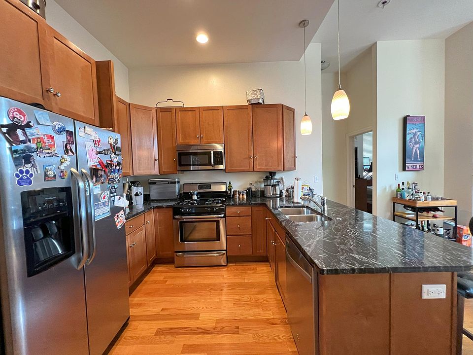 1st image of 1470 W Carmen Ave #J-04