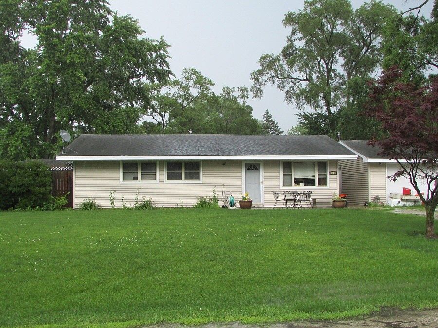 1st image of 6N155 Sylvia Ln