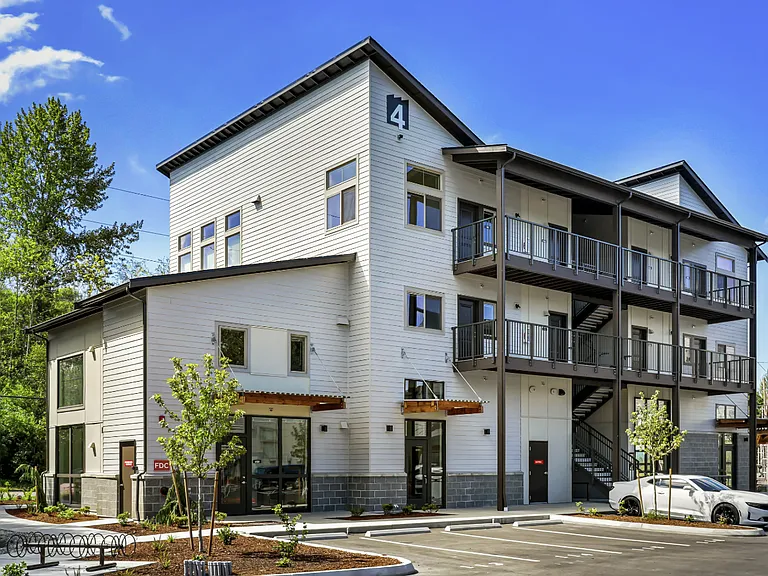 Centennial Park Apartments — Photo 11