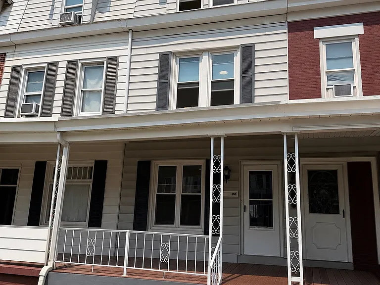 955 W Washington St — Photo 1