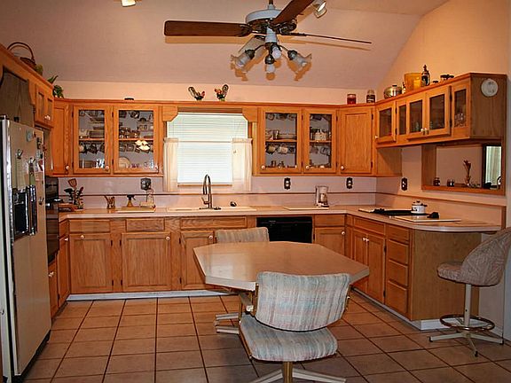 5th image of 315 W Pineshadows Dr