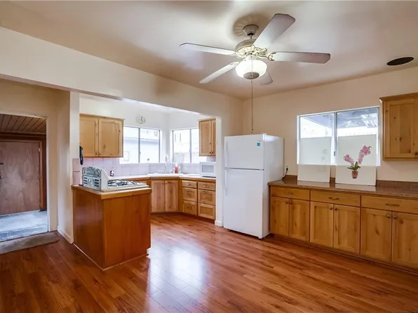 15625 La Mesa St, Sylmar, CA 91342