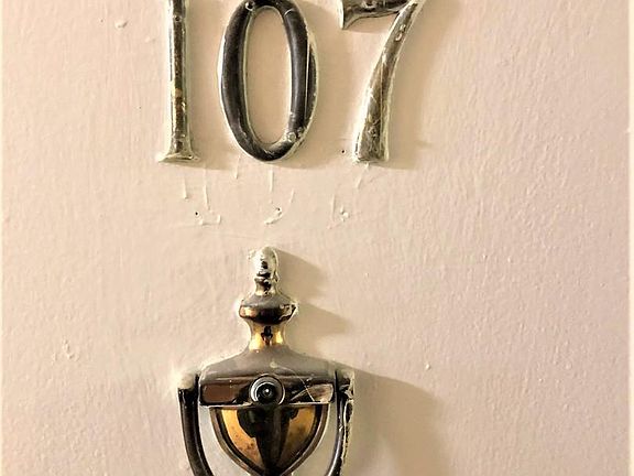 4th image of 935 South Blvd #107