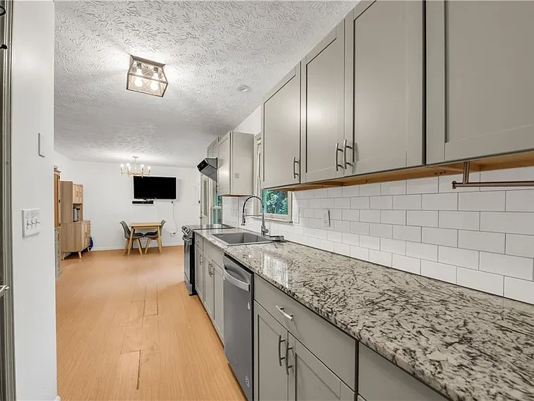5712 Port Dr — Photo 11