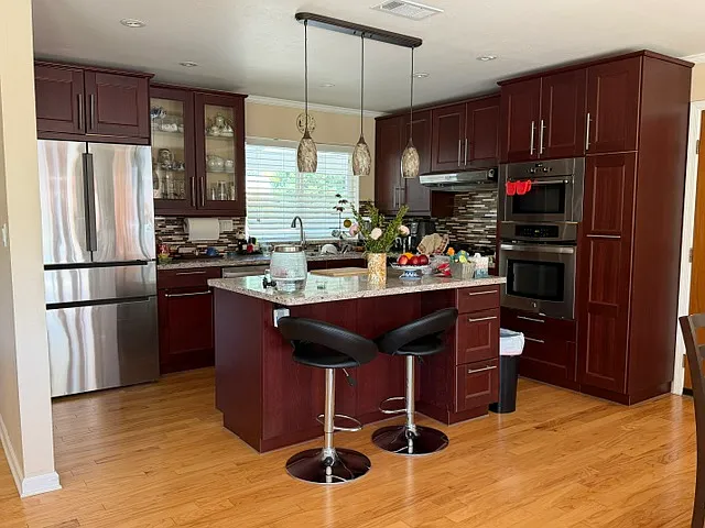 4 bed, 1598 sqft, $5,950 — Photo 2
