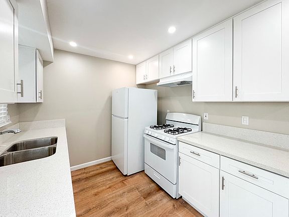 2nd image of 4225 47th St #2
