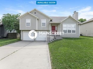 215 Apple Blossom Ln, Belton, MO 64012