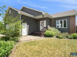 4408 S Graystone Ave, Sioux Falls, SD 57103